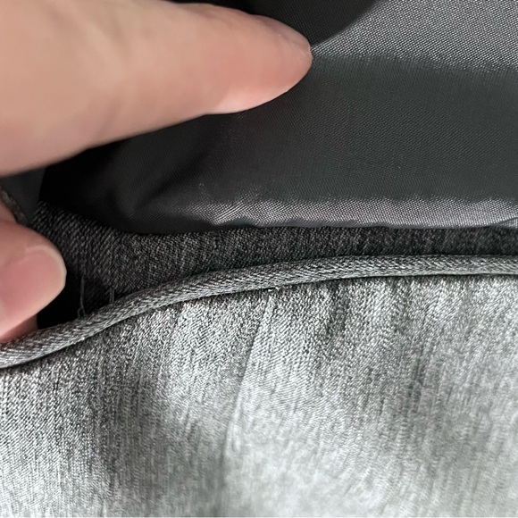 L.L. Bean Traveller Gray 3 Button Blazer Jacket Women's 8 - Picture 3 of 7